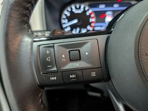 Used 2023 Nissan Rogue SL w/ SL Premium Package image 20