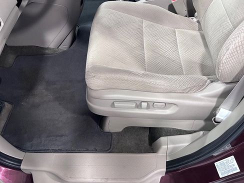 Used 2014 Honda Odyssey EX image 11