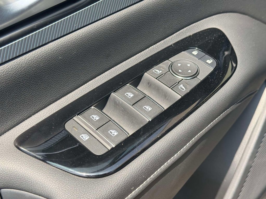 Used 2025 Nissan Murano SL w/ Cargo Package AWD/4WD image 16
