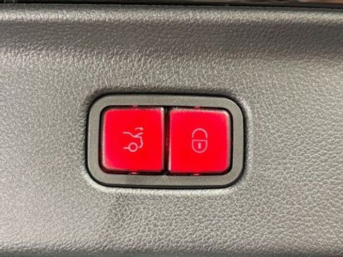 Used 2025 Mercedes-Benz S 63 AMG S image 35