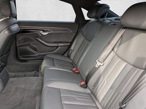 Used 2025 Audi A8 L 3.0T w/ Executive Package image 20