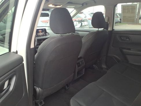 Certified 2024 Nissan Rogue S FWD image 11
