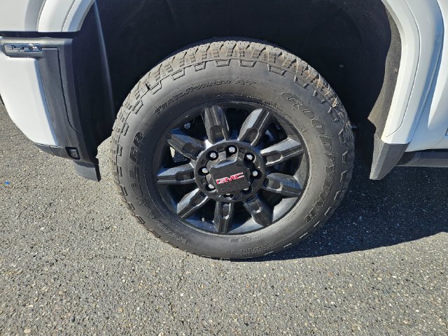Used 2025 GMC Sierra 3500 AT4 w/ AT4 Premium Plus Package AWD/4WD image 10