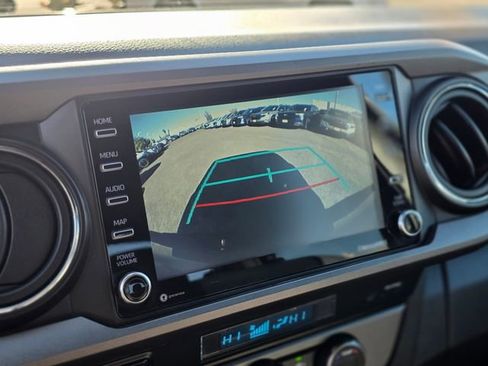 Used 2022 Toyota Tacoma TRD Off-Road image 28