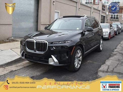 Used 2025 BMW X7 xDrive40i AWD/4WD image 1