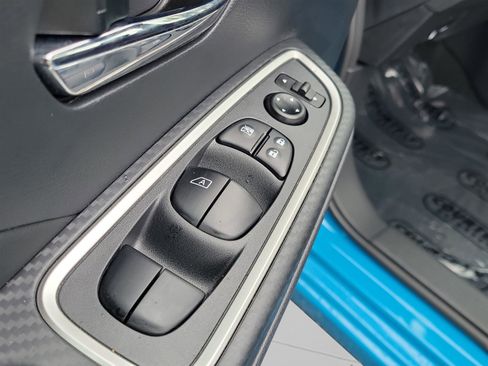 Used 2025 Nissan Versa SR w/ Trunk Package image 20