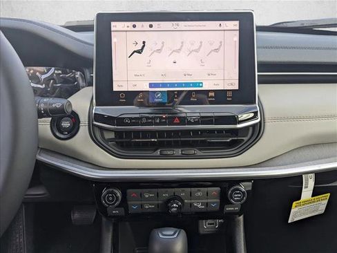 New 2026 Jeep Compass Limited image 11