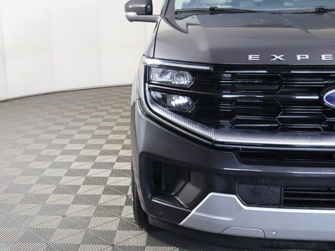 Used 2025 Ford Expedition Max Platinum image 17