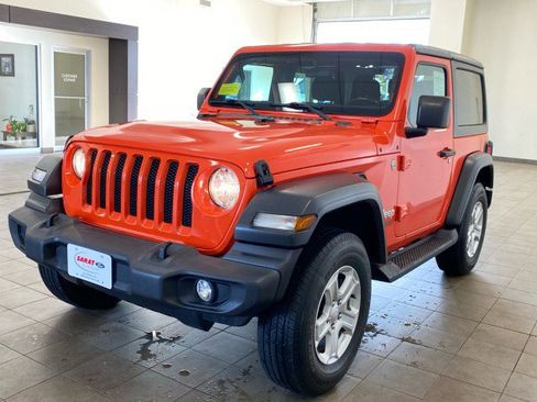 Used 2020 Jeep Wrangler Sport image 4