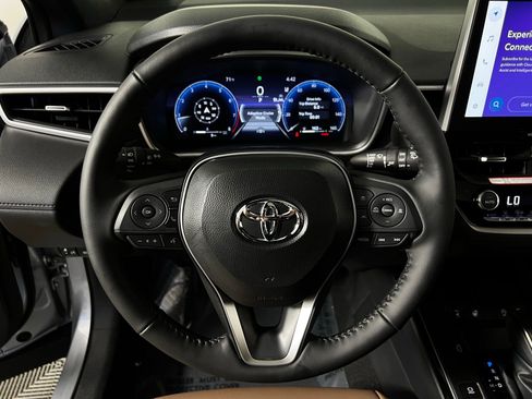 Used 2026 Toyota Corolla Cross XLE w/ Convenience Package AWD/4WD image 15
