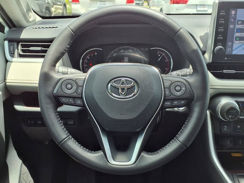 Used 2022 Toyota RAV4 Limited FWD image 34