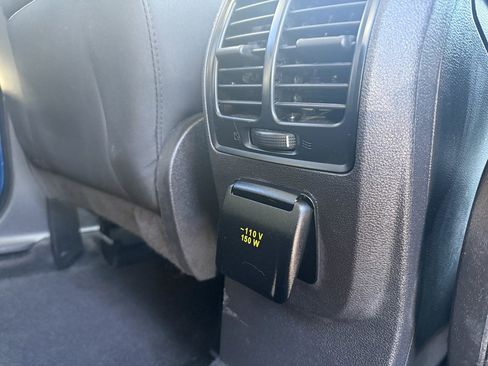 Used 2017 Ford Escape SE w/ Equipment Group 201A image 17