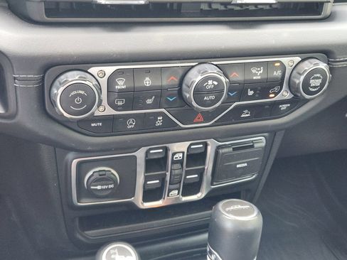 Used 2024 Jeep Gladiator Sport AWD/4WD image 21