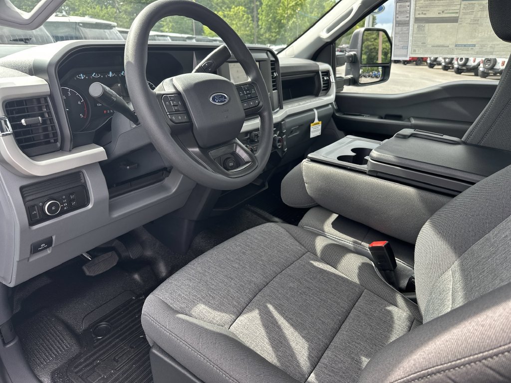 New 2025 Ford F350 XL w/ XL Driver Assist Package RWD image 11