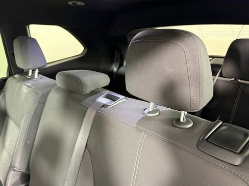 Used 2025 GMC Acadia Elevation image 22