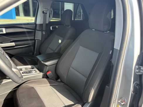Used 2023 Ford Explorer XLT w/ Class IV Trailer Tow Package image 15