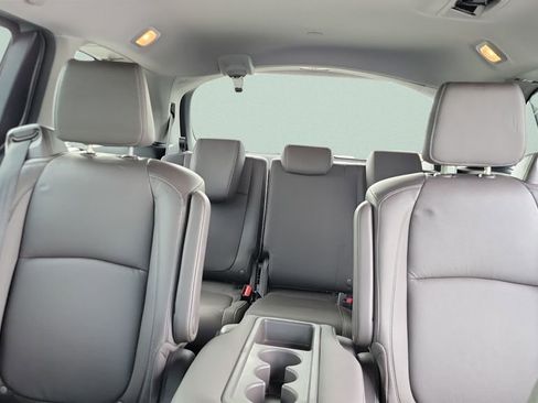 Used 2023 Honda Odyssey Touring image 13