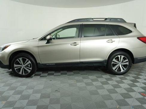 Used 2019 Subaru Outback 2.5i Limited AWD/4WD image 4