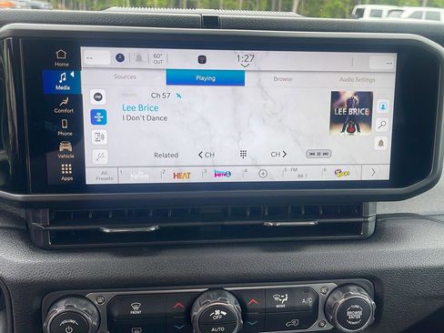 New 2026 Jeep Gladiator Willys AWD/4WD image 18