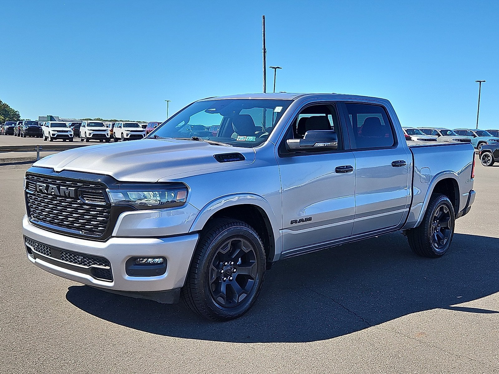 Certified 2025 RAM 1500 Big Horn AWD/4WD image 3