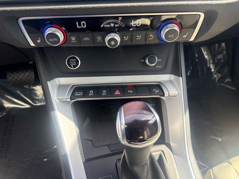 Used 2025 Audi Q3 2.0T Premium w/ Convenience Package image 14