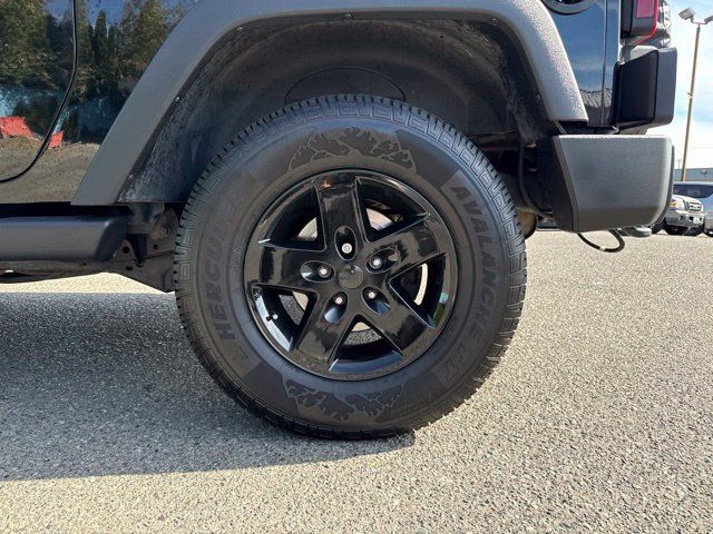 Used 2017 Jeep Wrangler Sport AWD/4WD image 14