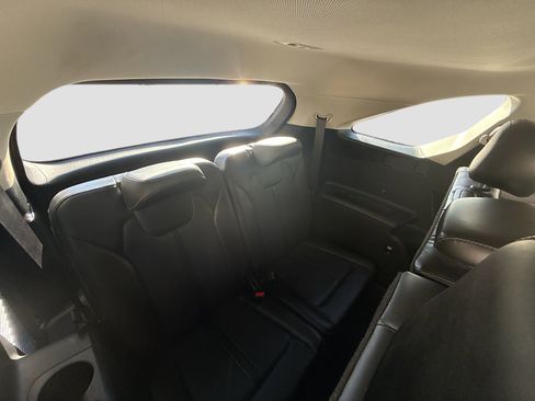 Used 2021 Kia Sorento S w/ Panoramic Sunroof Package AWD/4WD image 38