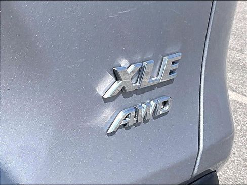 Used 2025 Toyota RAV4 XLE AWD/4WD image 29