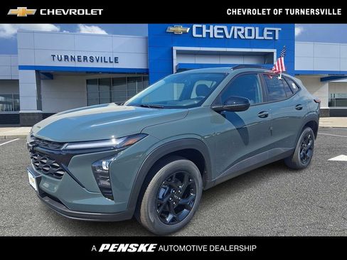 New 2026 Chevrolet Trax LT w/ Driver Confidence Package FWD image 1