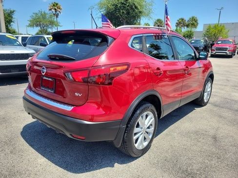 Used 2018 Nissan Rogue Sport SV w/ SV Technology Package FWD image 7