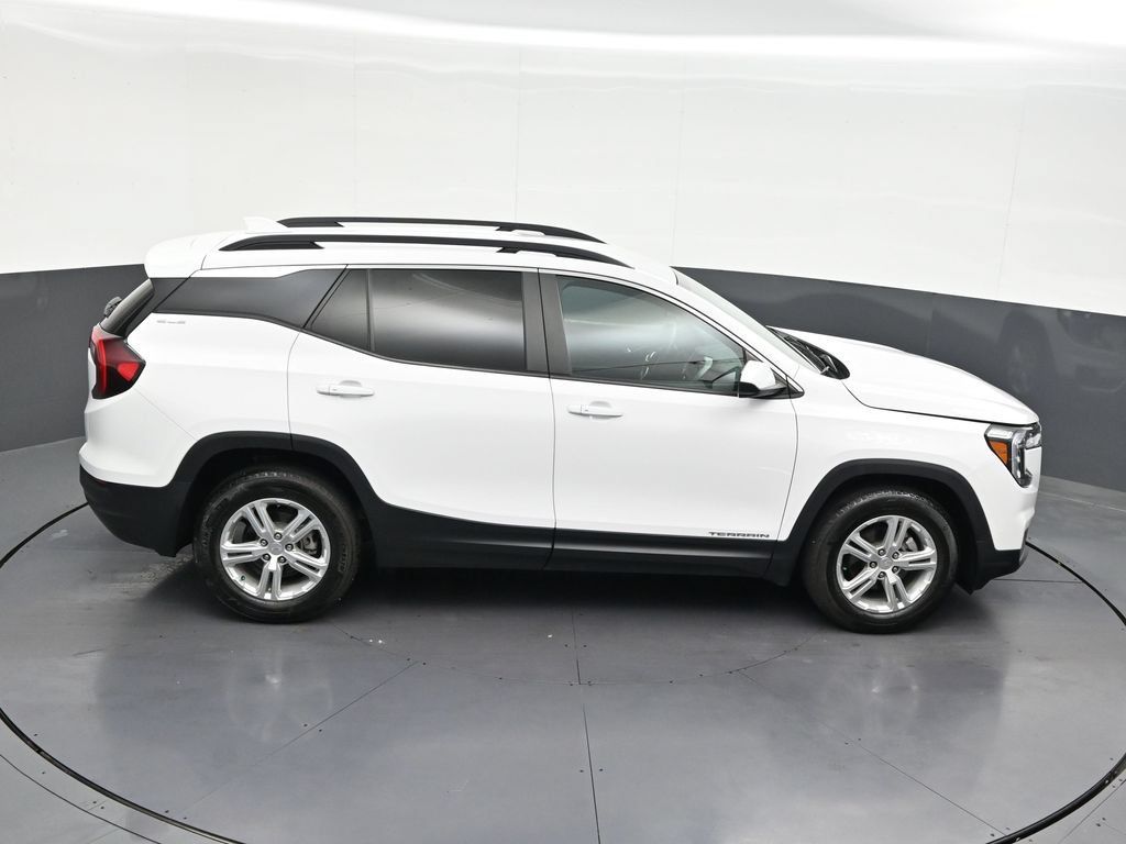 Used 2024 GMC Terrain SLE w/ Driver Convenience Package FWD image 22