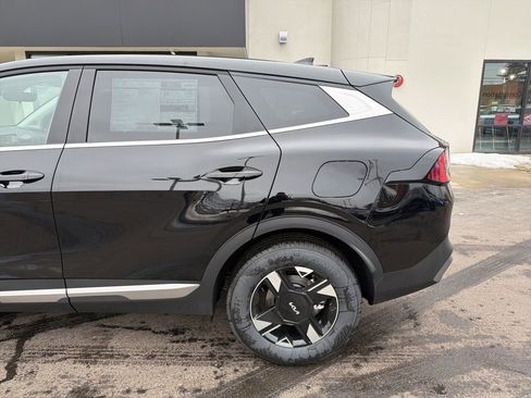New 2026 Kia Sportage LX image 9