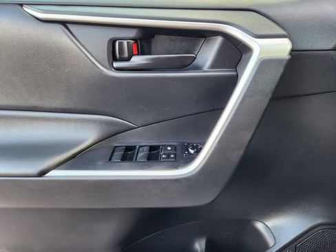 Certified 2023 Toyota RAV4 LE AWD/4WD image 19