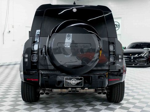 Used 2024 Land Rover Defender 110 V8 AWD/4WD image 8