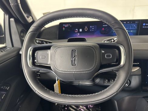 New 2025 Lincoln Navigator L Reserve w/ Jet Appearance Package AWD/4WD image 28