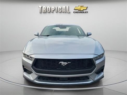 Used 2024 Ford Mustang Premium image 8