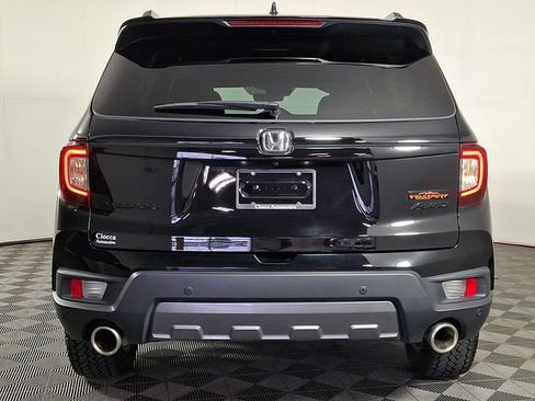 Used 2025 Honda Passport TrailSport image 8