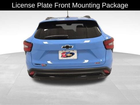 Certified 2024 Chevrolet Trax RS w/ Driver Confidence Package image 5
