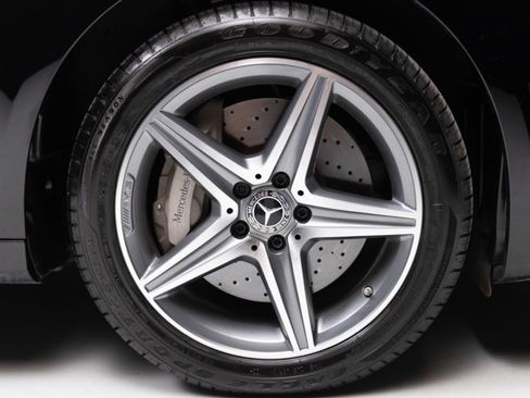 Used 2018 Mercedes-Benz E 300 4MATIC w/ Premium 1 Package image 35