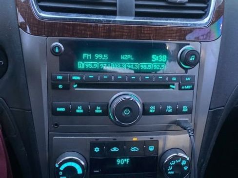 Used 2010 Chevrolet Malibu LTZ image 14