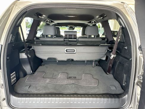 Used 2022 Lexus GX 460 Premium w/ Premium Plus Package AWD/4WD image 23