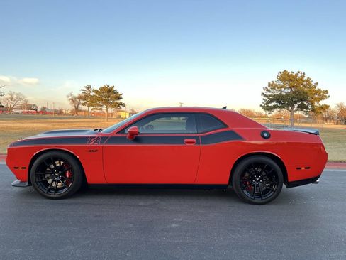Used 2018 Dodge Challenger T/A image 2