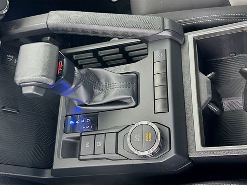 Used 2024 Toyota Tacoma TRD Sport image 17