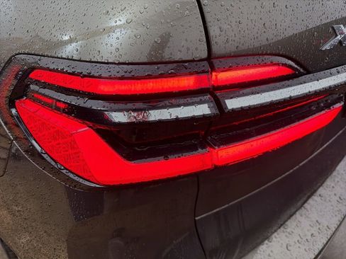 Used 2024 BMW X7 xDrive40i w/ Executive Package image 24