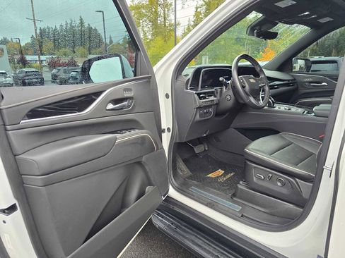 Used 2024 Cadillac Escalade Sport image 21