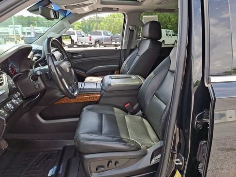 Certified 2019 Chevrolet Suburban Premier AWD/4WD image 14