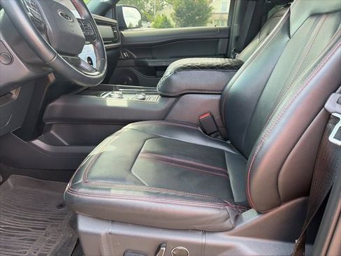 Used 2024 Ford Expedition Limited AWD/4WD image 18