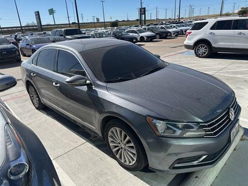 Used 2016 Volkswagen Passat 1.8T SE image 4