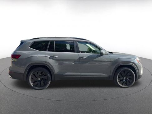 Used 2026 Volkswagen Atlas SE FWD image 13