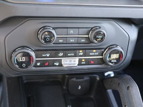 Certified 2025 Ford Bronco Badlands AWD/4WD image 23